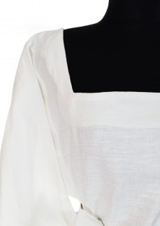 Late medieval chemise in white linen