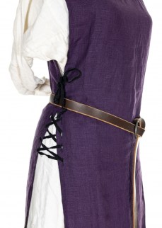 Simple surcote in purple linen
