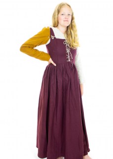 Woolen sleeves for 15th Century dress in tawny yellow twill