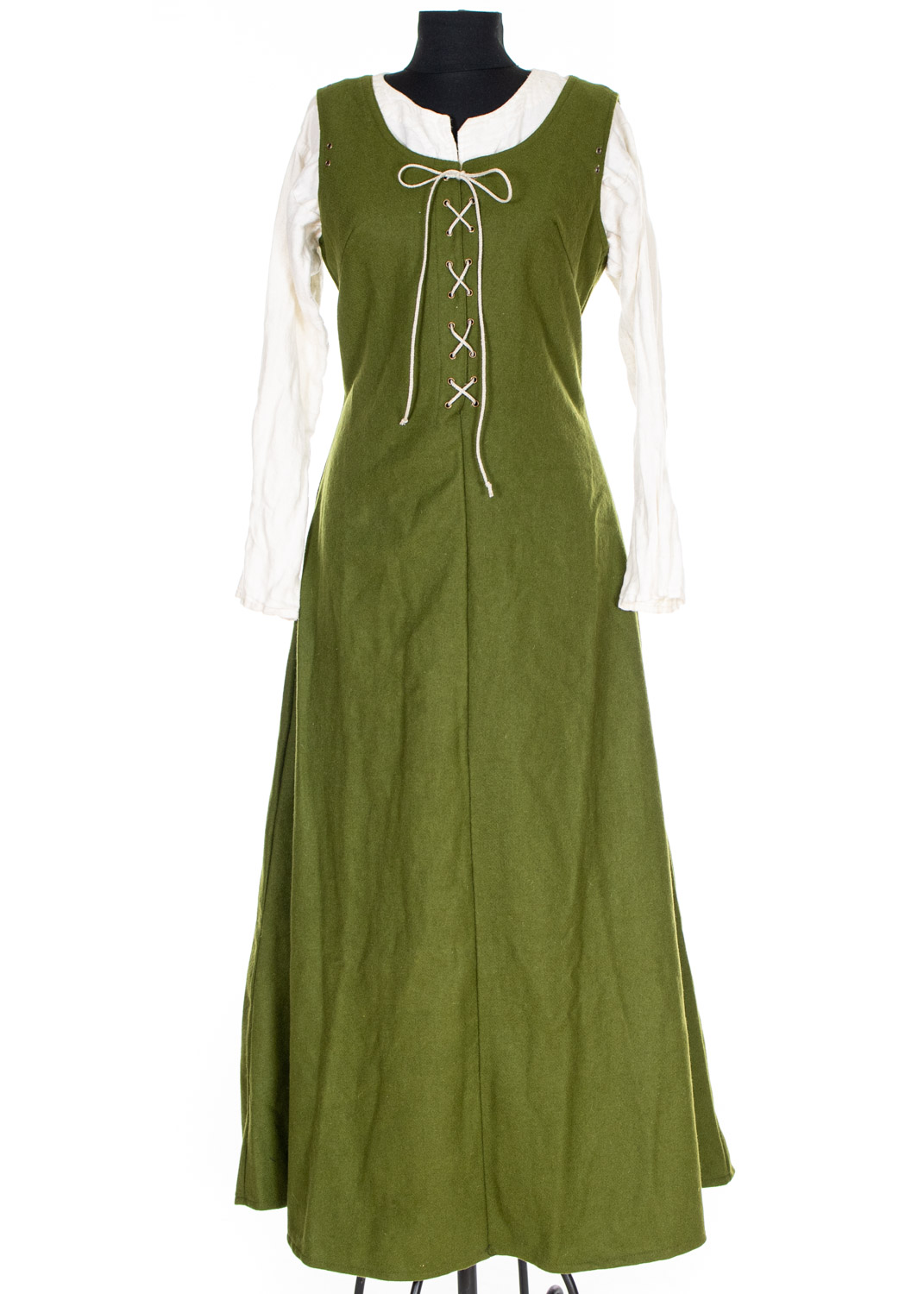 Sleeveless medieval dress